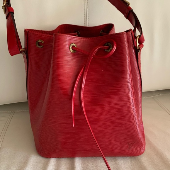 Louis Vuitton M41107 Epi Petit Noe - Picture 7 of 11